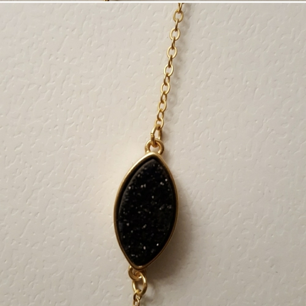 2 NWT necklaces - Picture 4 of 5